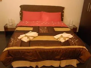 Oda ve Kahvaltı Little Rose 3*